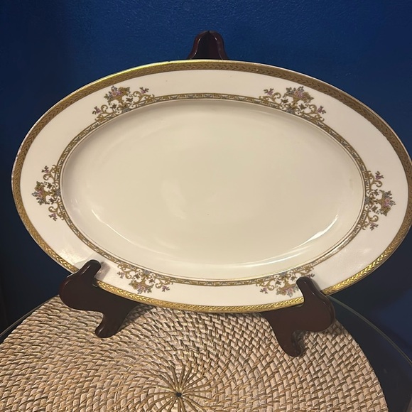 Vintage Belgenland by EPIAG Crafted In Czechoslovak 17” Platter - Picture 1 of 6